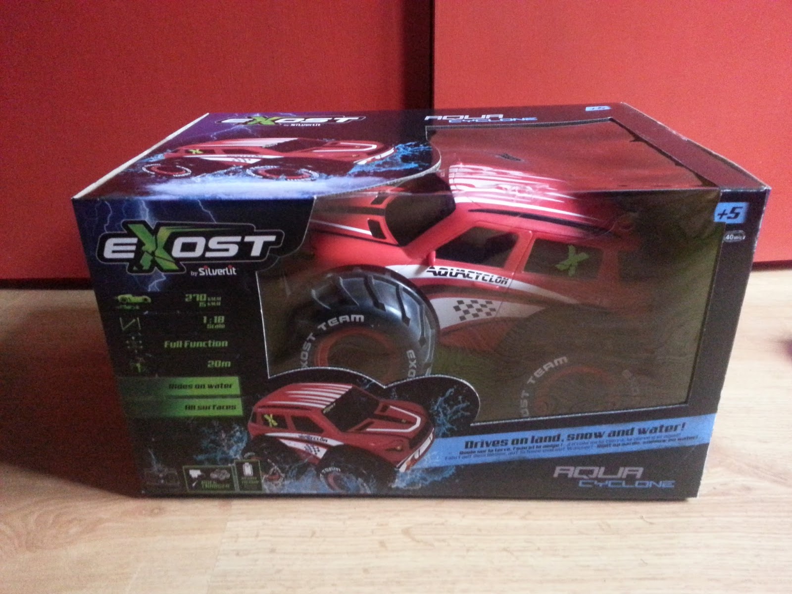 Voiture télécommandée shop exost aqua cyclone